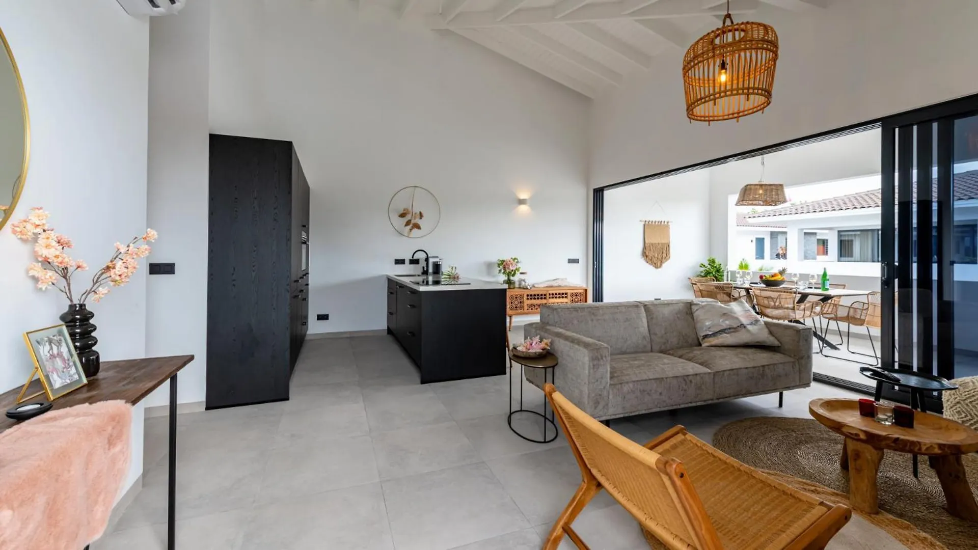 Starfish - Brand New Apartment With Pool Close To The Beach Jan Thiel Curaçao